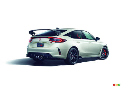 2023 Honda Civic Type R, three-quarters rear